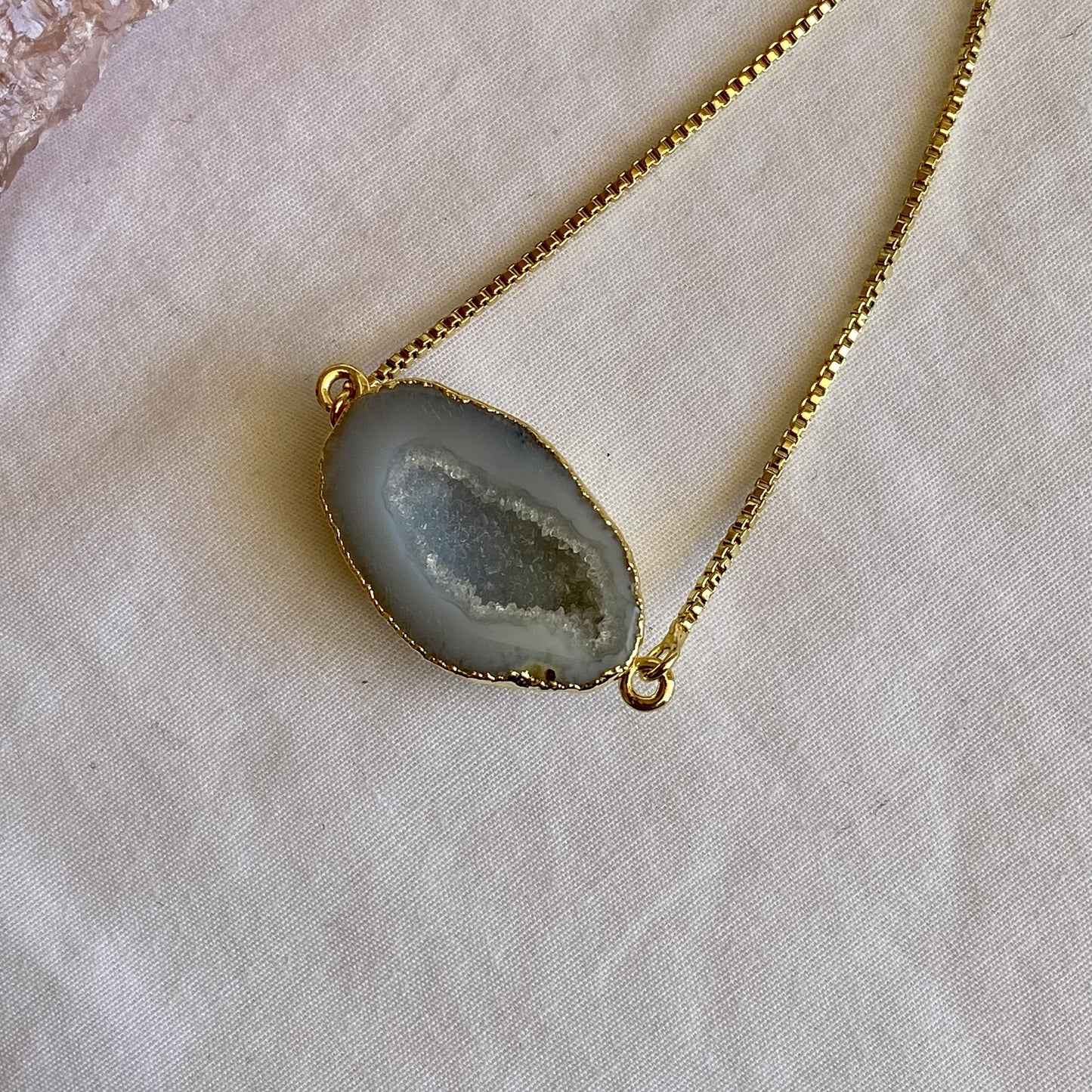 White geode